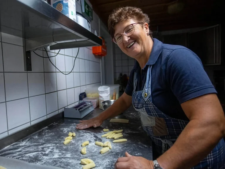 Köchin beim Schmankerlwirt in Vorderweißenbach im Mühlviertel