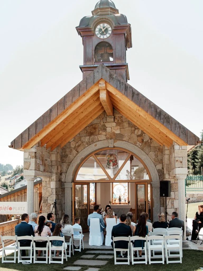 Trauung in der Kapelle beim Schmankerlwirt in Vorderweißenbach im Mühlviertel